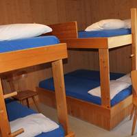 8-Bed Room with Shared Bathroom