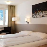 Casual One-Bedroom Apartment (4 Adults)