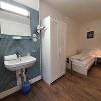 Budget Single Room with Shared Bathroom