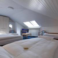 Budget Quadruple Room with Shared Bathroom