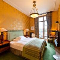 River Queen Room 