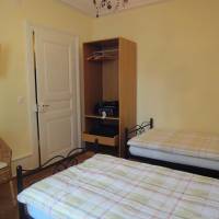 Single Room with Private Bathroom and Garden View 