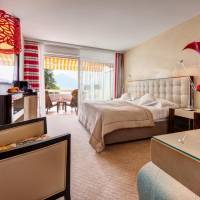 Deluxe Double Room with Partial Lake View