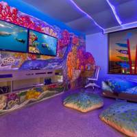 Children's Suite - 2 Twin Beds - 1 King Bed