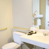 King Suite with Bath Tub - Disability Access