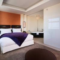 Prestige Suite With King Bed - Mosque & Medina view and a Separate Lounge