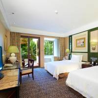Deluxe Pool View Twin-size Bed Room