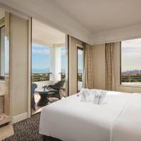 Deluxe Sea View Suite