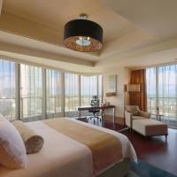 Deluxe Full Seaview Suite