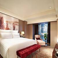 Executive King Suite with Lake View