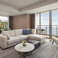 One-Bedroom King Suite with Ocean View and Living Area