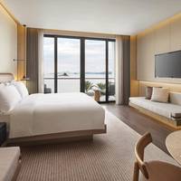 Club King Room with Ocean View