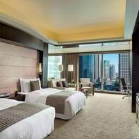Grand Skyline View Twin Room