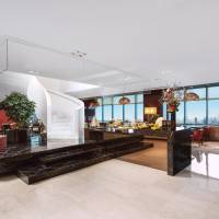 Club King Room