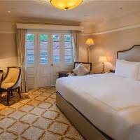 1 King Bed Classic Walk-in Shower