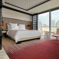 1 King Bed Junior Suite(Regent Club Benefits with Happy Hour)