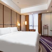 King Suite with Lounge Access