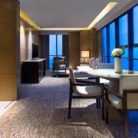 Club Premier Suite, Club level, 1 Bedroom Larger Suite