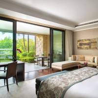 Oasis King Room