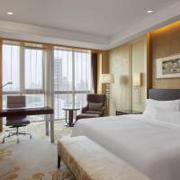 Guest room, King, City view