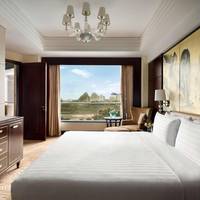Executive King Suite with Club Access
