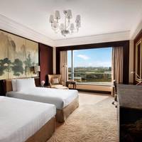 Horizon Twin Room Club Access 