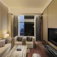 Hilton Deluxe Suite