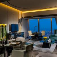 Deluxe King Suite with River View 
