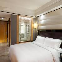 1 King Bed Premium 
