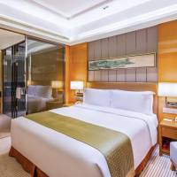 Executive Suite - Non-Smoking