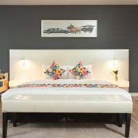 Kids Room with three breakfast,VIP benefit,Welcome Snacks,Free Minibar , Kids Menu&Free parking with local license