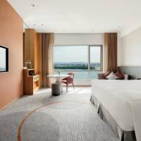 1 King Premium Jinji Lake Landmark View