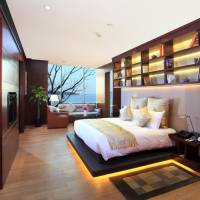 Premier Suite with Lake View