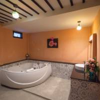 Suite with Spa Bath