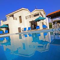 Four-Bedroom Villa with Private Pool & Sea View