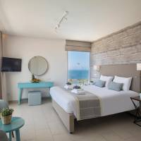 Honeymoon Suite