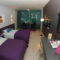 Family Suite (2 Adults + 2 Children)