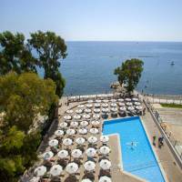 Family Room with Sea View (2 Adults + 1 Child)  