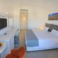 Superior Room with Pool & Sea View