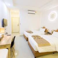 Deluxe Pool Side Twin Beds