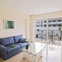 Deluxe Room with Inland View