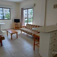 Family Apartment (2 Adults + 2 Children)
