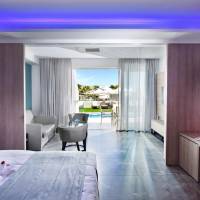 Side Sea View Grand Suite with Private Pool & Jacuzzi