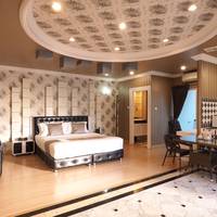 Royal Executive Studio