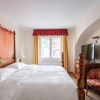 Deluxe Room with street view