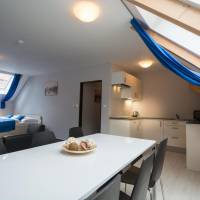 Family Room with Free Parking