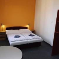 Single Room with Shared Bathroom