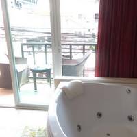 Deluxe Double Room with Jacuzzi 