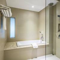 Superior Double or Twin Room with bathtub