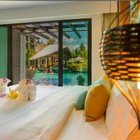 Deluxe Suite with Pool Access